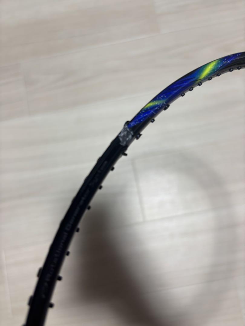ASTROX 77バドミントンラケット