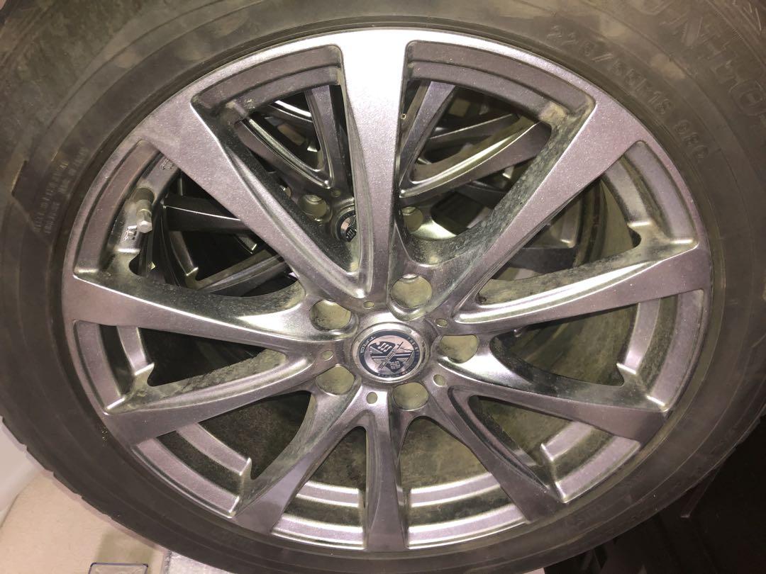 225/55R18 スタッドレスタイヤ・ダークシルバーホイールセット　中古品