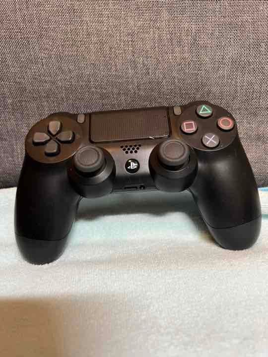 PlayStation®4 ジェット・ブラック 500GB CUH-2100A… 買う