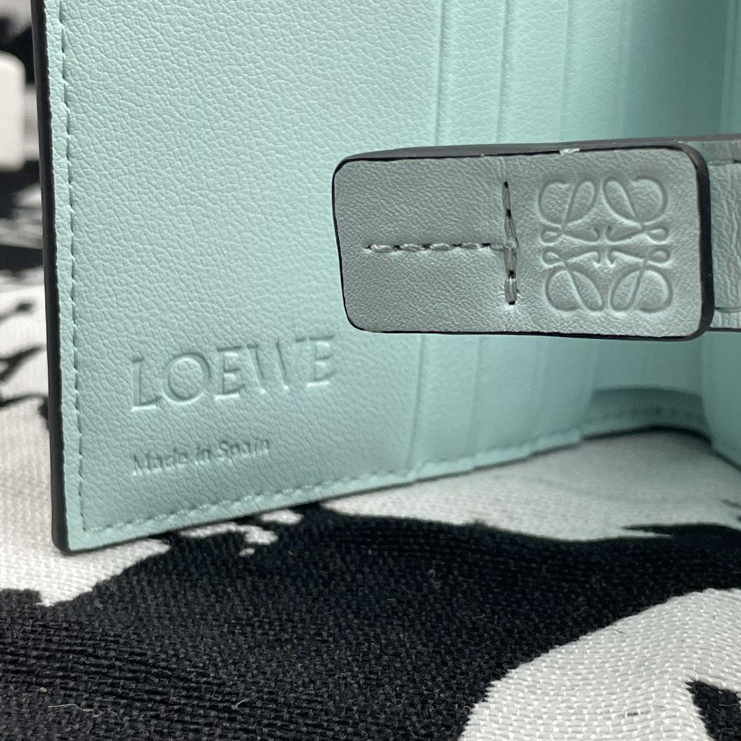 美品ロエベ 財布 二つ折 LOEWE