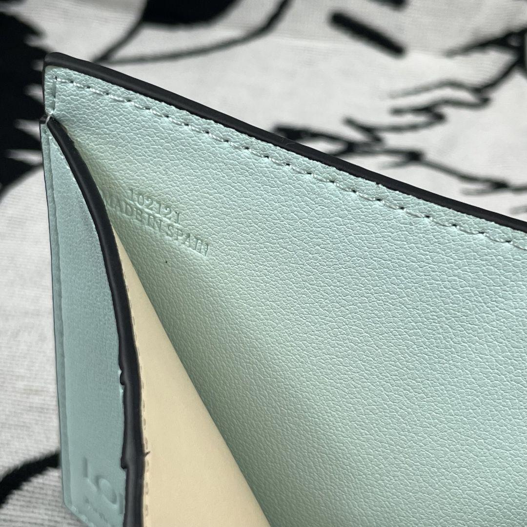 美品ロエベ 財布 二つ折 LOEWE