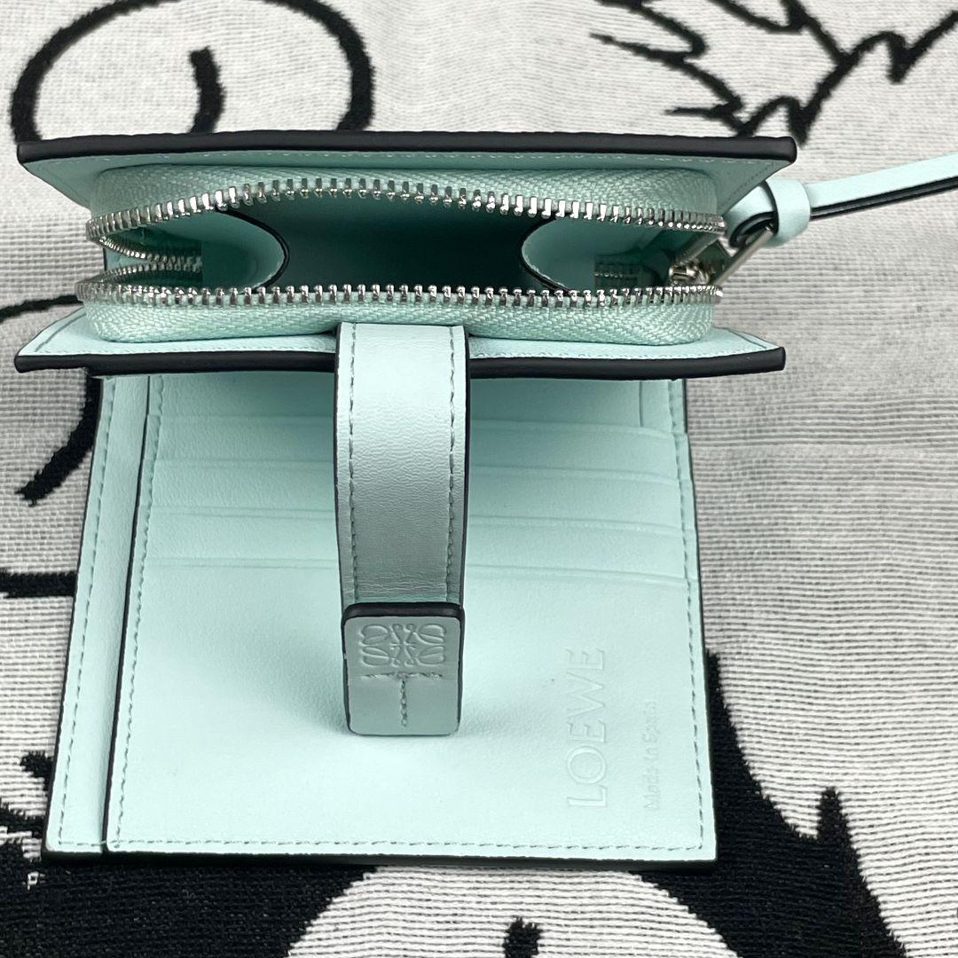 美品ロエベ 財布 二つ折 LOEWE