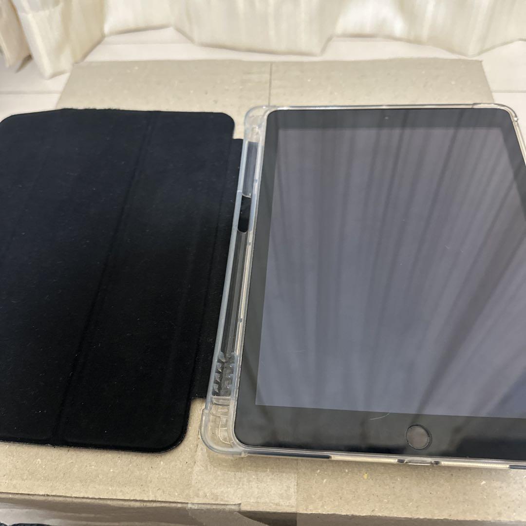 Apple iPad第5世代 本体 グレー