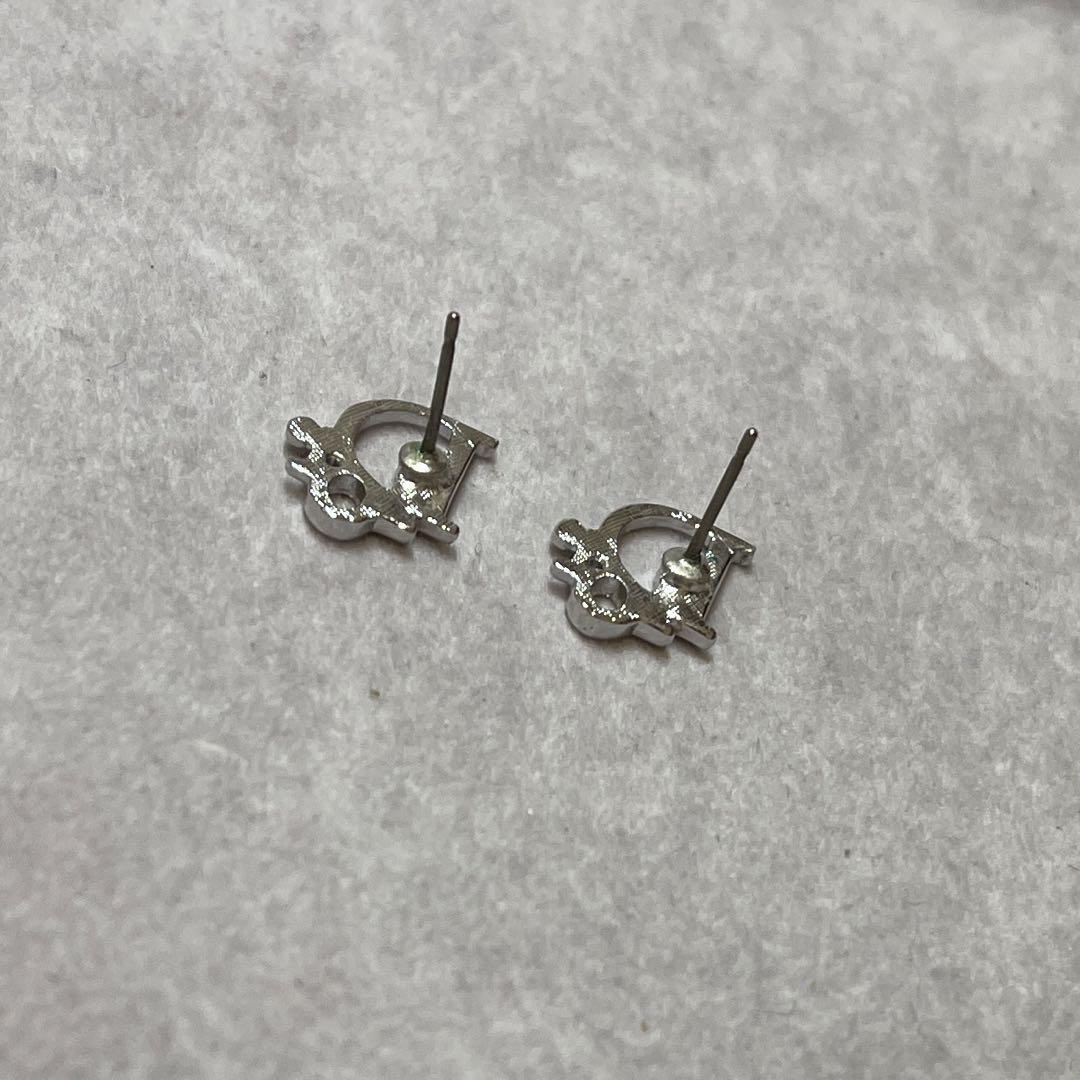 Christian Dior クリスチャンディオール ピアス アクセサリー