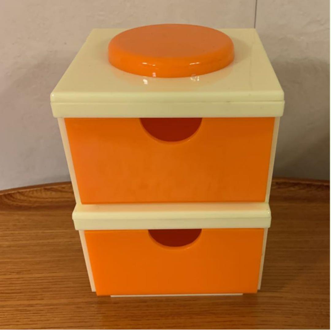 メルカリ レトロポップ 2段 オレンジ プラスチック Box 昭和レトロ 小物入れ 棚 ラック 2 5 中古や未使用のフリマ メルカリ レトロポップ 2段 オレンジ プラスチック Box 昭和レトロ 小物入れ 棚 ラック 2 5 中古や未使用のフリマ