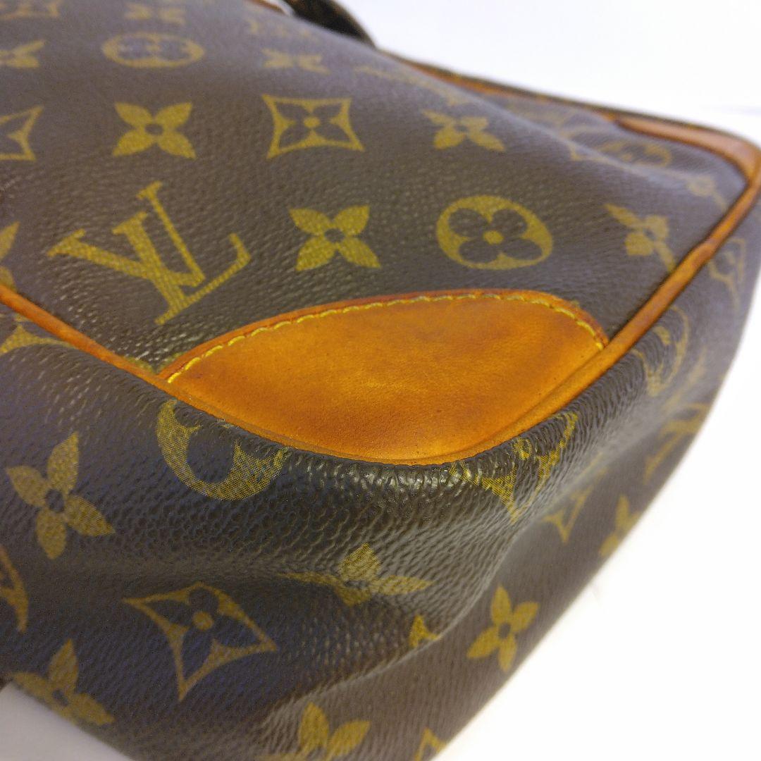 Louis Vuitton ダヌーブ モノグラム ショルダーバッグ PVC素材 Louis Vuitton ダヌーブ モノグラム ショルダーバッグ PVC素材