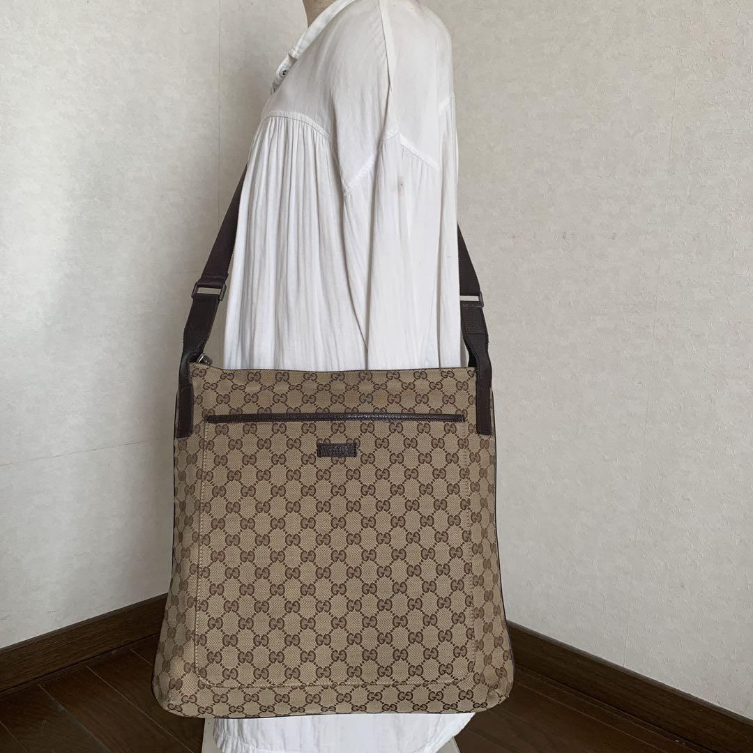 ショルダーバッグ