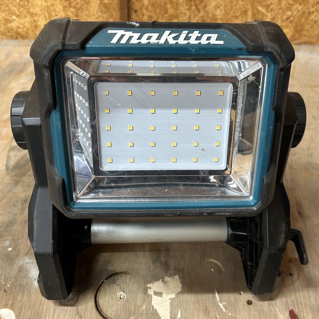 マキタ 充電式スタンドライト　ML811 makita 品