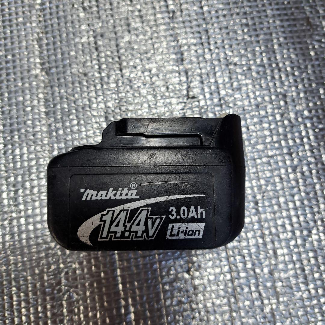 マキタ充電式インパクトドライバーTD130D 充電器バッテリーセット傷や汚れあり