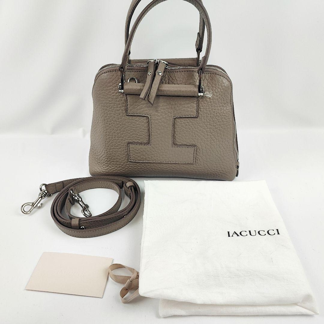 ココ　極美品　イアクッチ　ショルダーバッグ　ギブリ　2way　レザー
