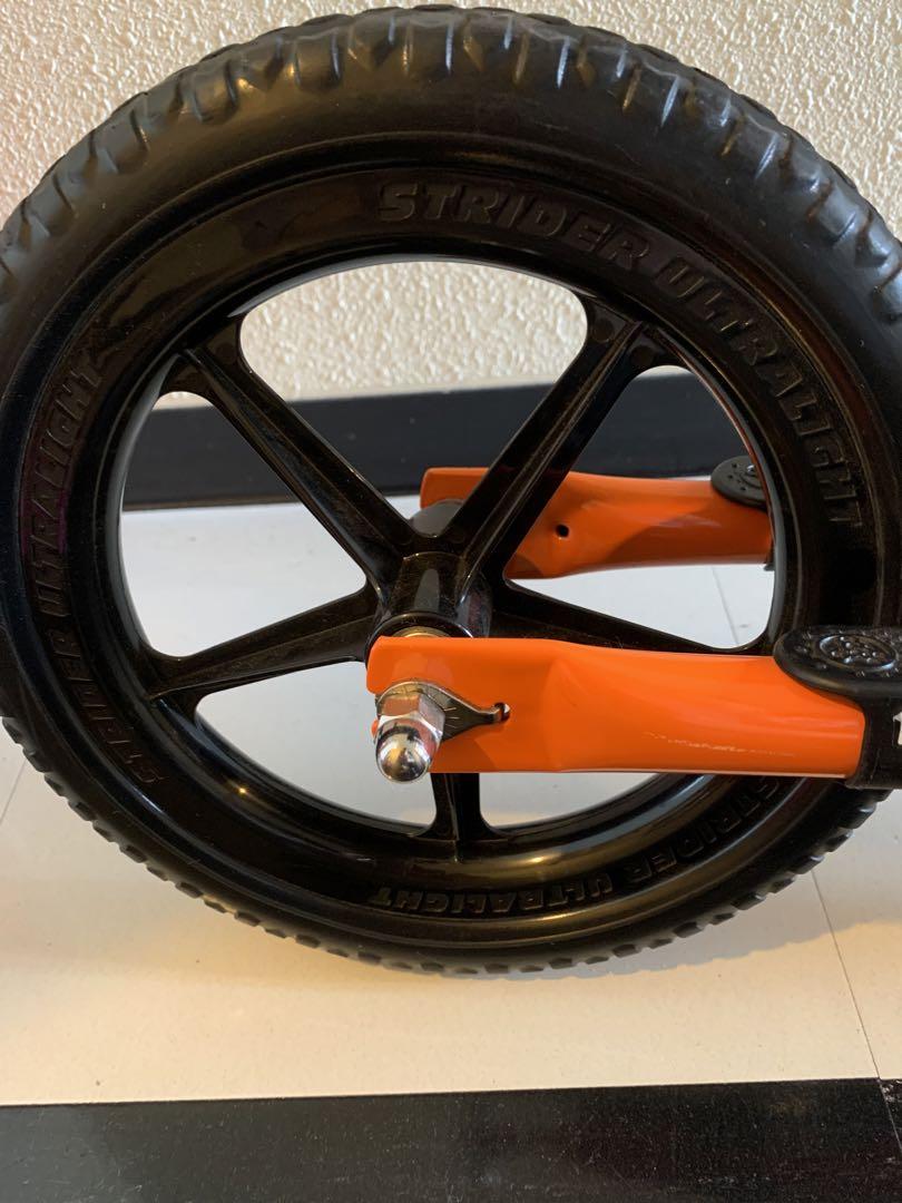 極美品 STRIDER ストライダー 12SPORT キッズバイク　オレンジ