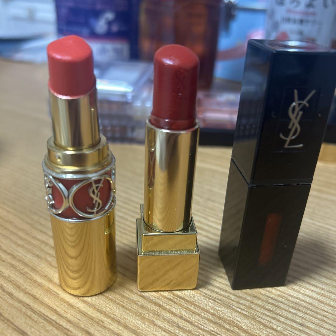 YSL 赤リップ 3点セット YSLホリデー限定ミニリップセット：魅力的な3色のサイズ感