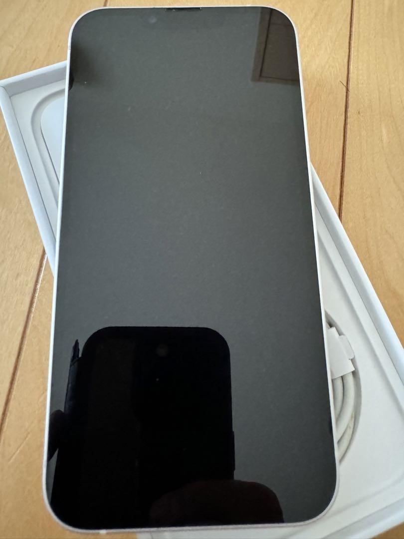 スチュワード　美品　iPhone 13 128GB スターライト