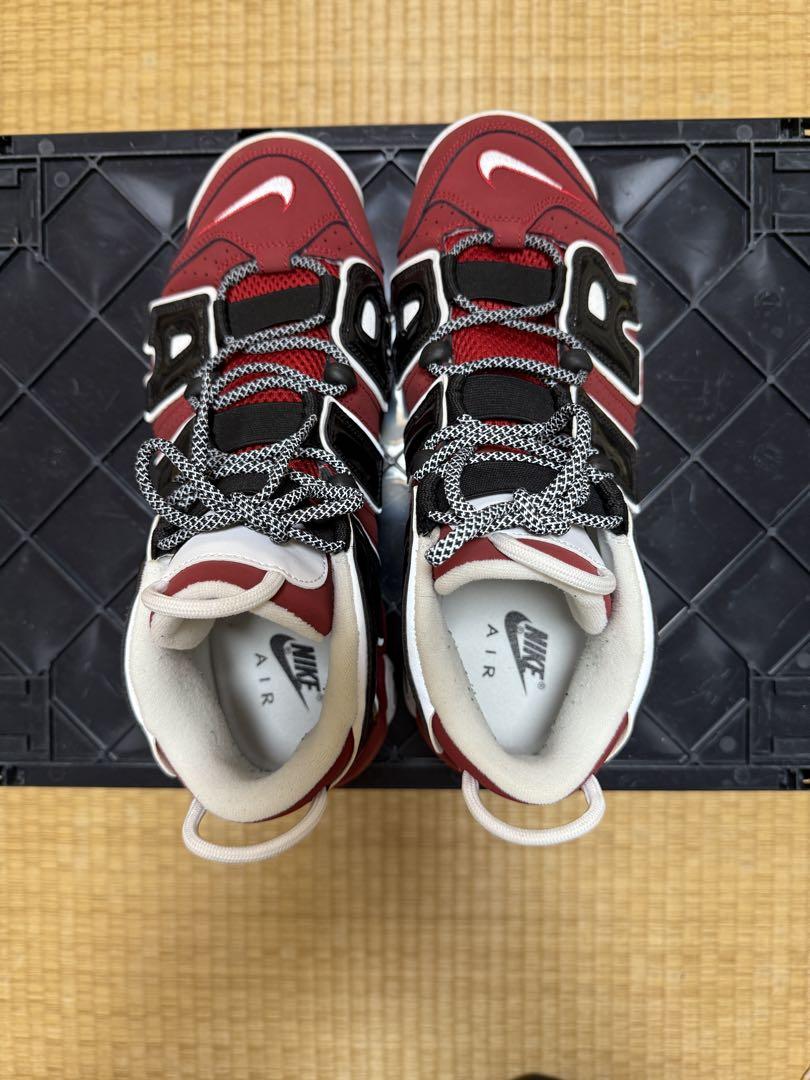 靴 Air More Uptempo Black and Varsity Red