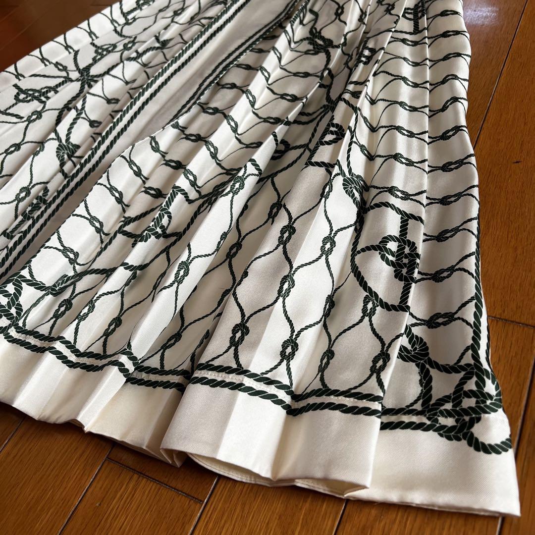 Tory Burchプリーツスカート
