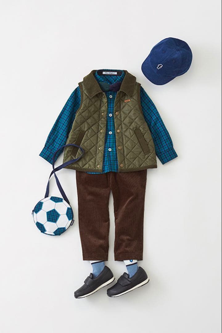 【新品✨タグ付き】familiar ファミリア キルティングベスト カーキ 【新品✨タグ付き】familiar ファミリア キルティングベスト カーキ