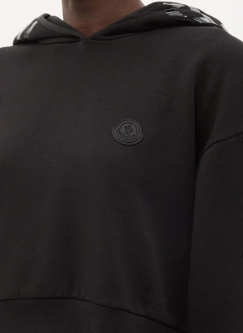新品未使用・本物保証☆MONCLER Cropped パーカー M 黒色 女性用 新品未使用・本物保証☆MONCLER Cropped パーカー L 黒色 女性用