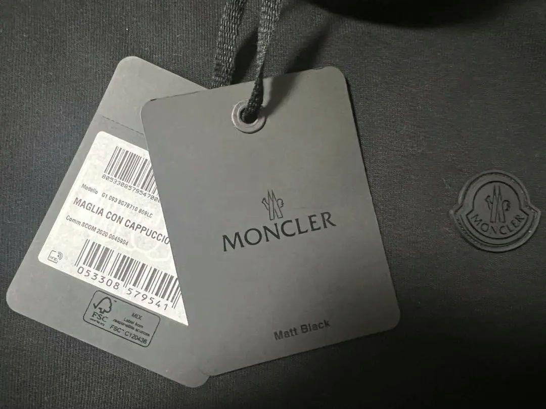 新品未使用・本物保証☆MONCLER Cropped パーカー L 黒色 女性用