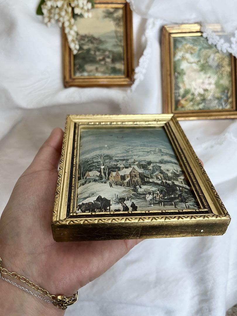 ◆フランスアンティーク｜トワルドジュイ風、ミニ絵画3点、布額装、金彩ブロンズ額縁