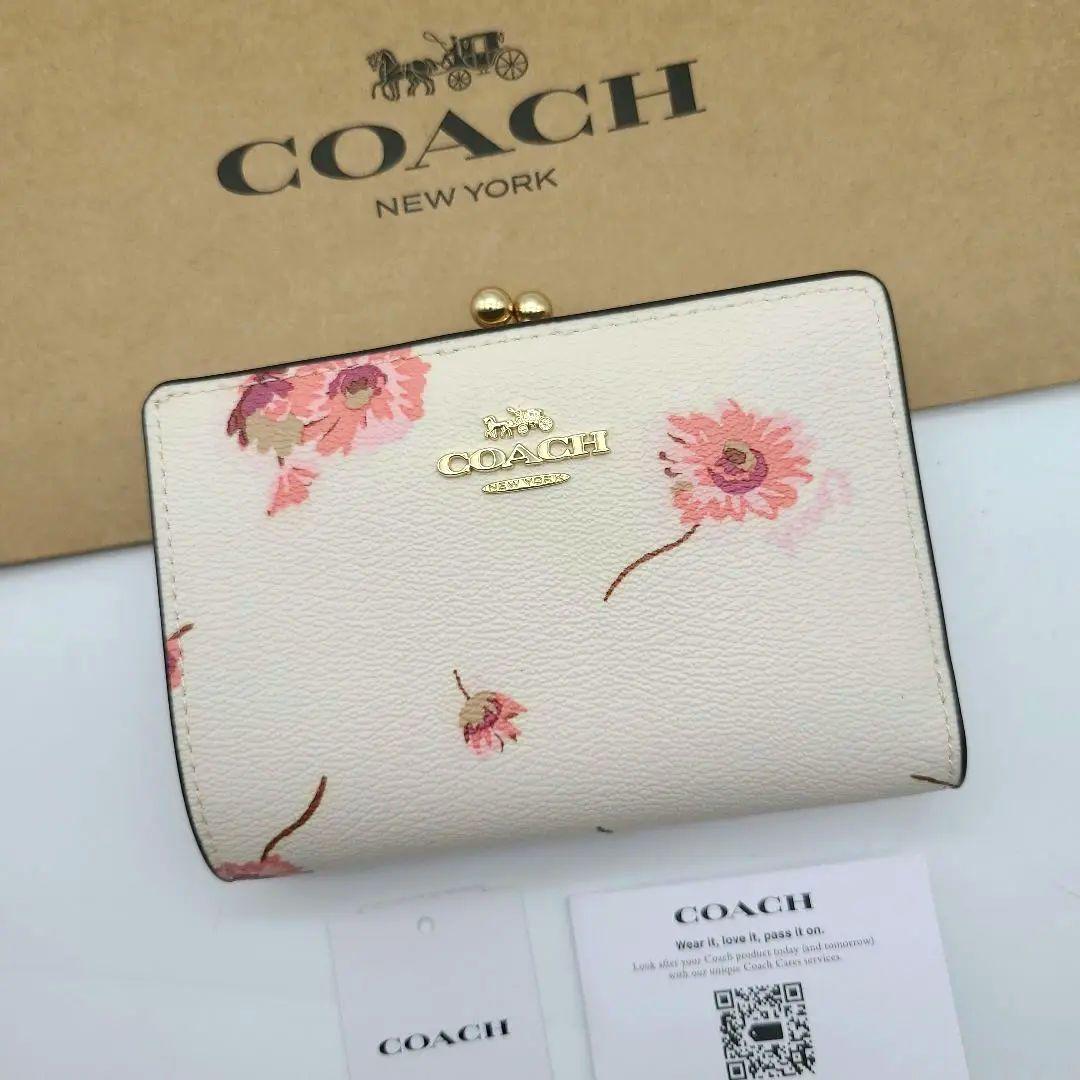 新品 COACH コーチ 折り財布 キスロック 日本限定 フローラル 小物 新品 COACH コーチ 折り財布 キスロック 日本限定 フローラル 小物