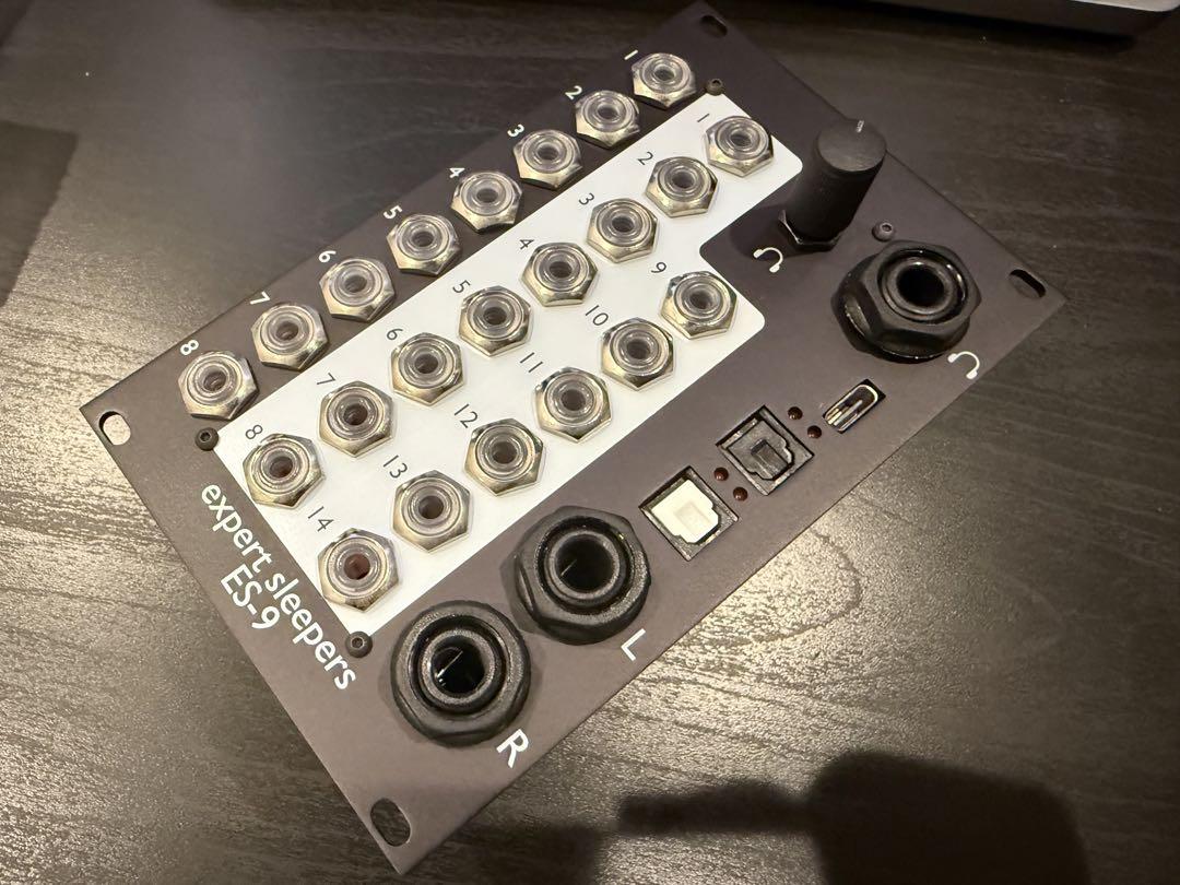 Expert Sleepers ES-9 モジュラーシンセ Expert Sleepers ES-9 — Clockface Modular