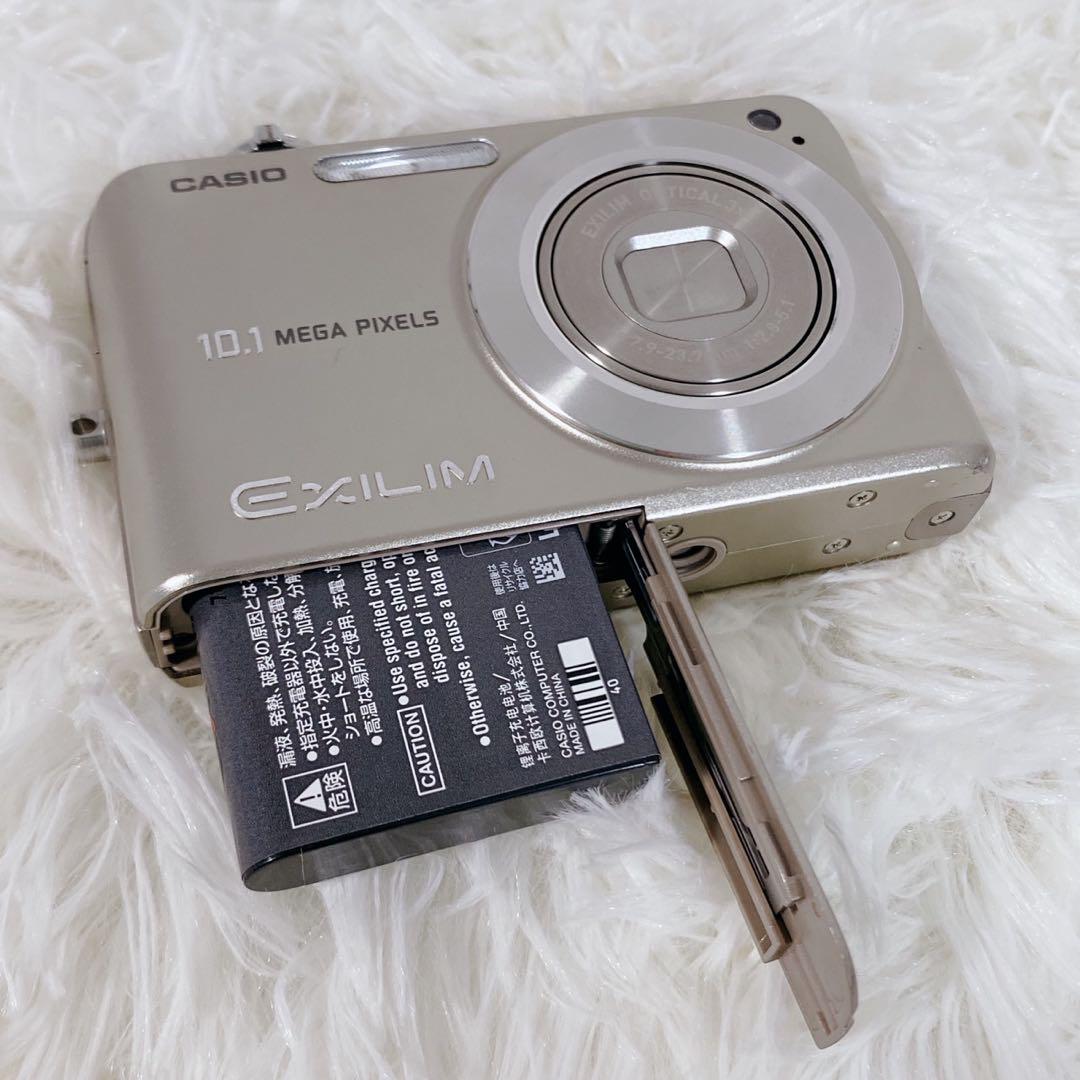 美品✨カシオ デジタルカメラ CASIO EXILIM EX-Z1080シルバー