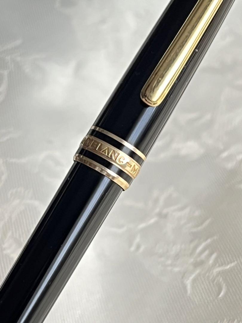 Montblanc ボールペン ブラック　ドイツで購入