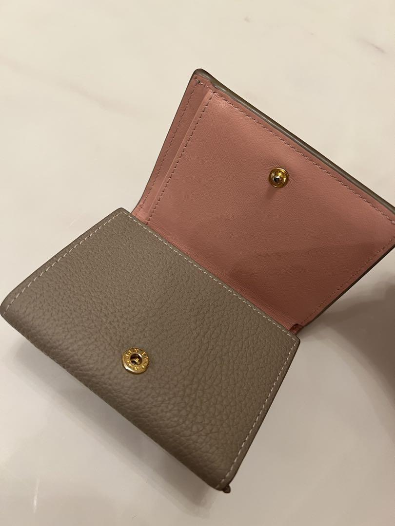 ボナペンチュラ　定価45,100円人気色財布
