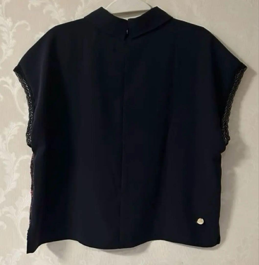 PerfumeCloset　FLOWER SHIRT BLOUSE 半袖　紺色