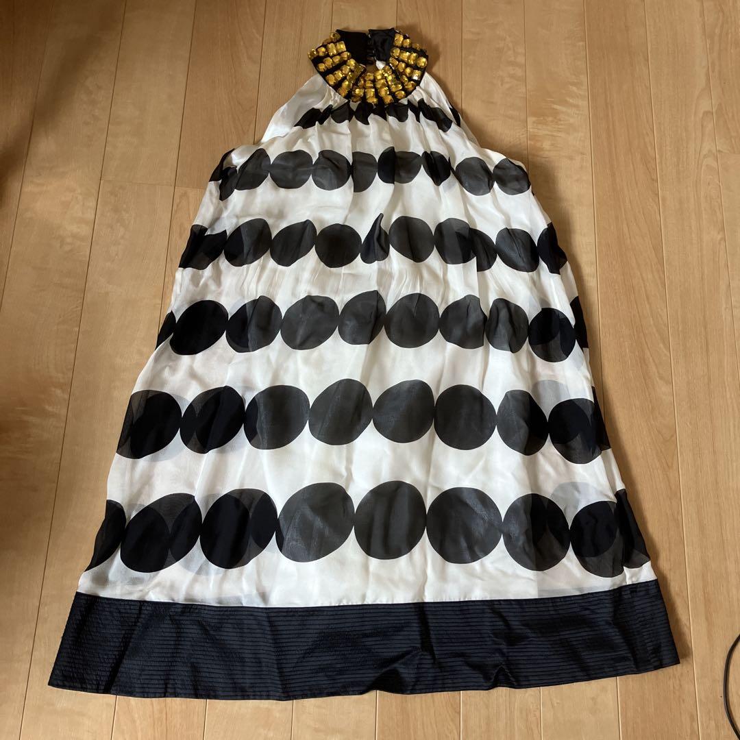 オフショルダーショートワンピース
