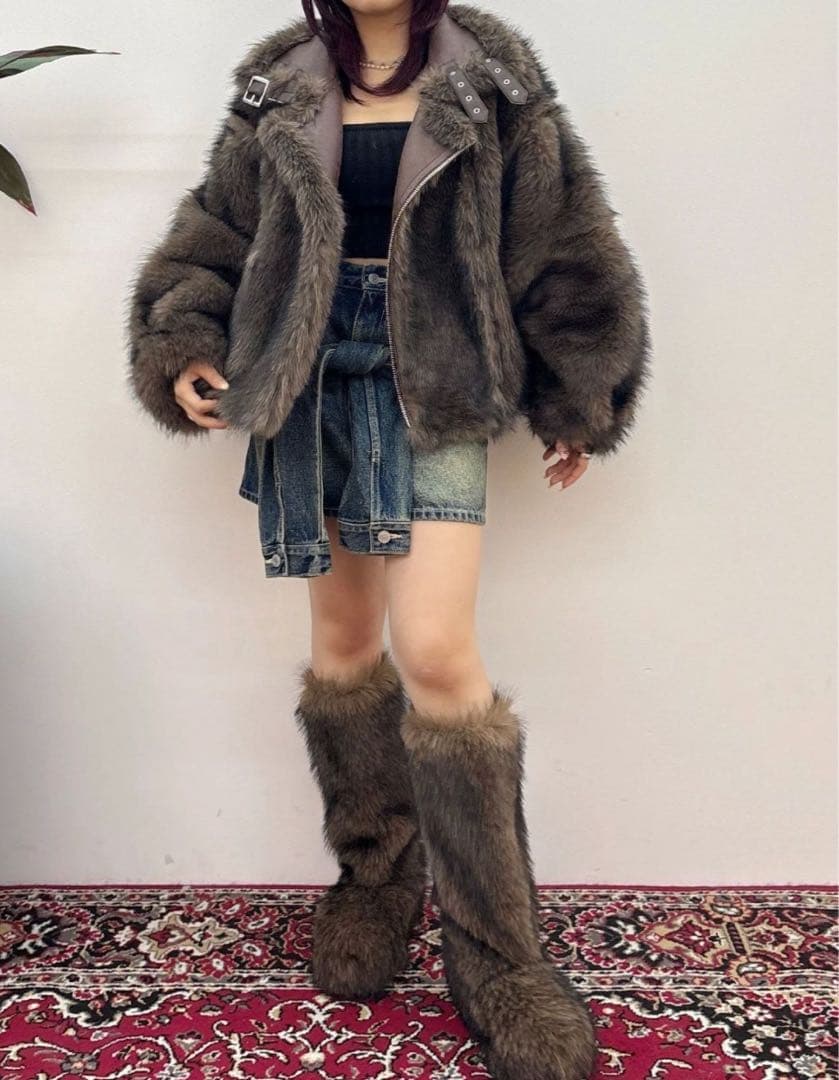 人気今期EVRIS♡ブラウンリバーシブルファーブルゾン♡アウターコート 人気今期EVRIS♡ブラウンリバーシブルファーブルゾン♡アウターコート