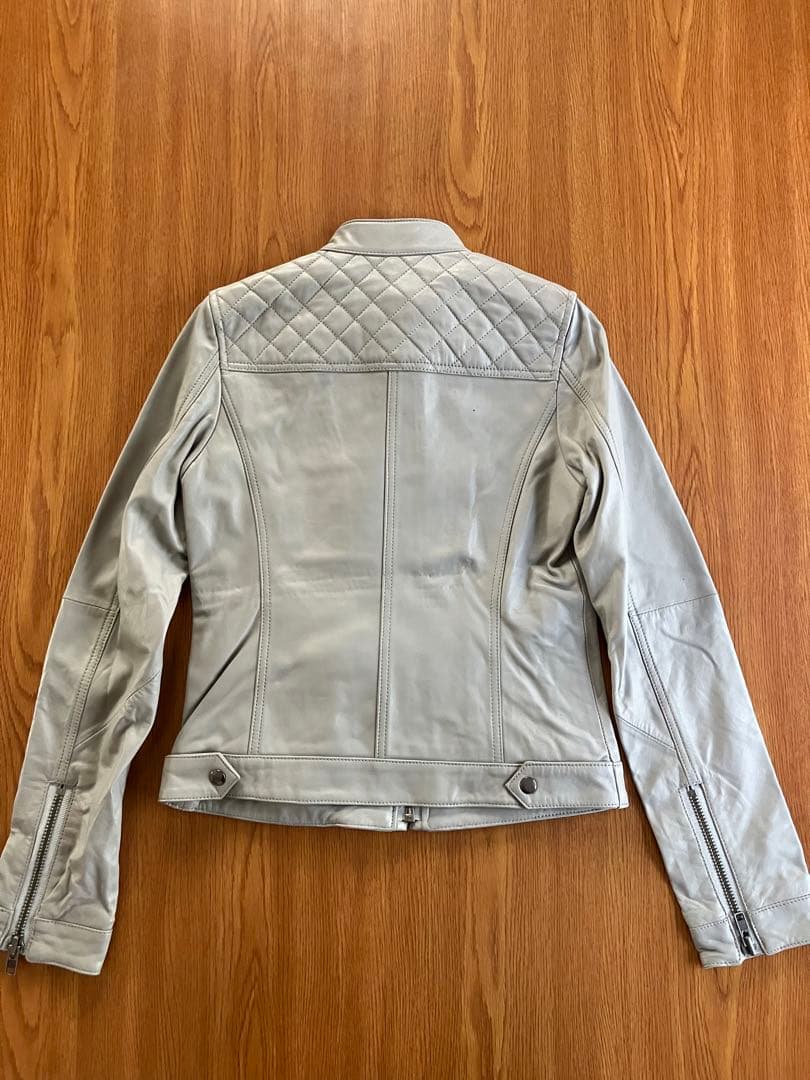 LIP SERVICEリップサービス