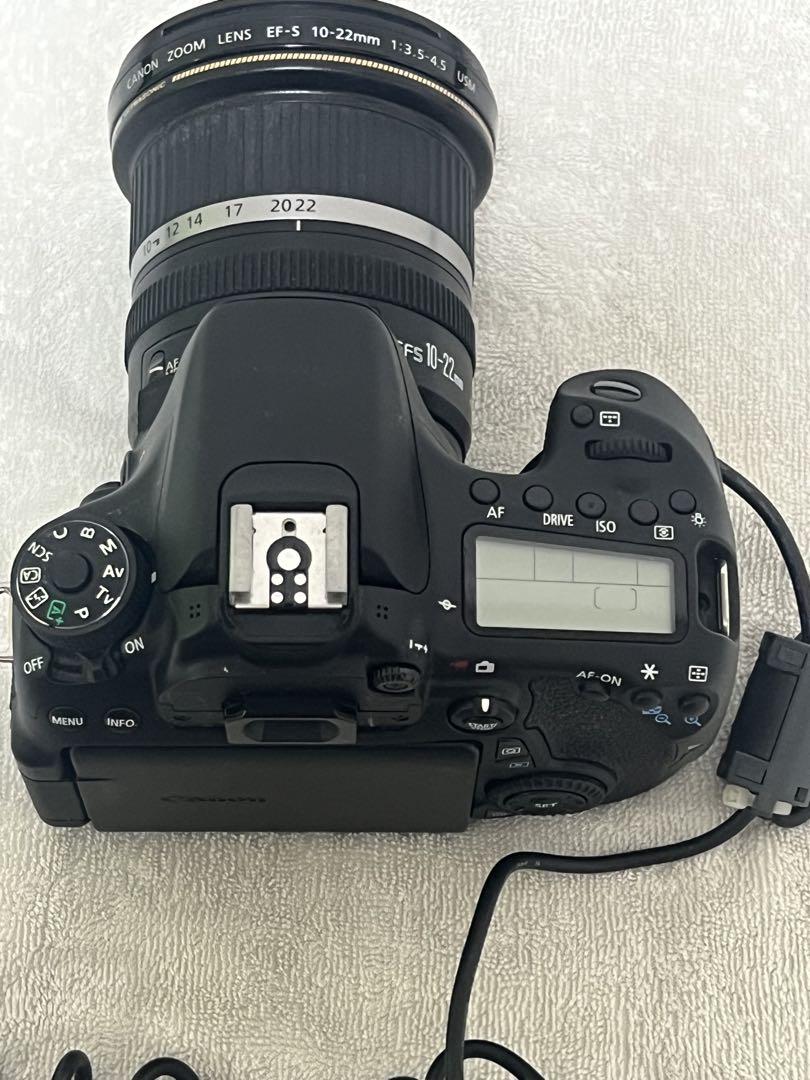 【美品】Canon EOS 70D デジタル一眼レフ 標準ズーム付