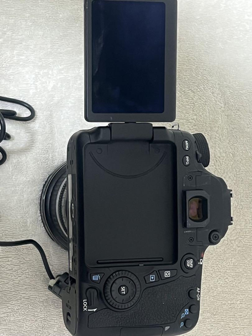 【美品】Canon EOS 70D デジタル一眼レフ 標準ズーム付