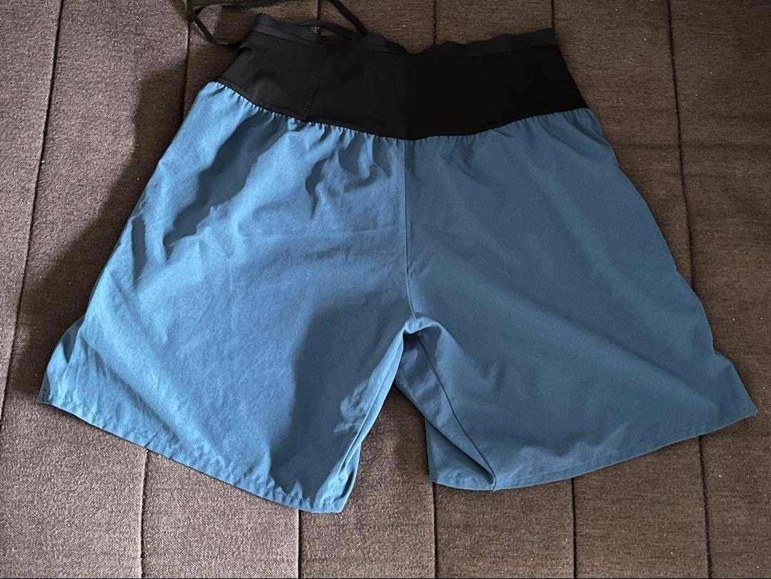THE NORTH FACE フライウェイトレーシングショーツ　青　L