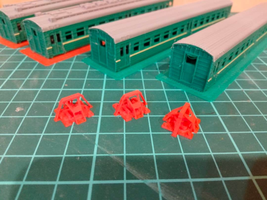 ソ連・ロシア ER22近郊電車 鉄道模型(Nゲージ)キット 4両セット ソ連・ロシア ER22近郊電車 鉄道模型(Nゲージ)キット 4両セット