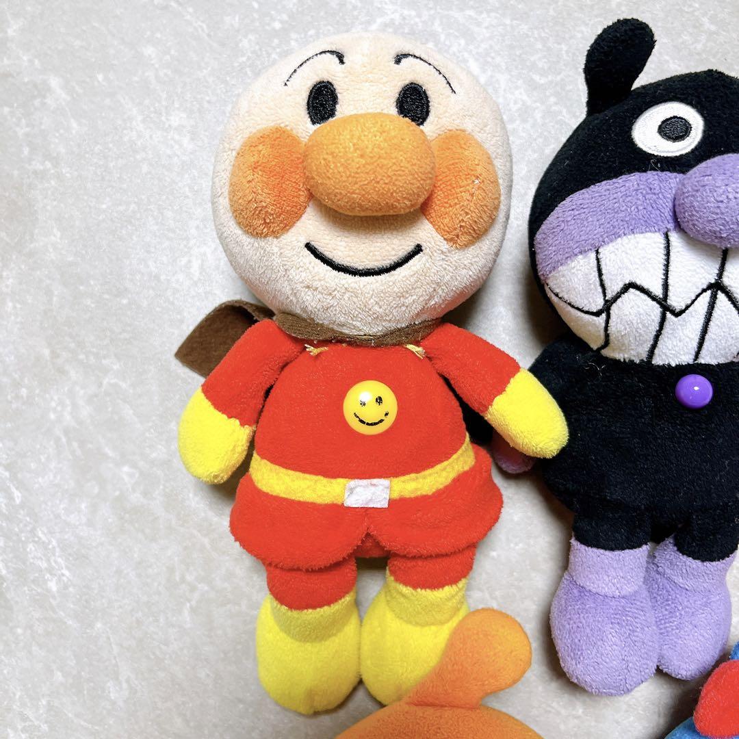 アンパンマン25体プラス6体の合計31体まとめ売りぬいぐるみ