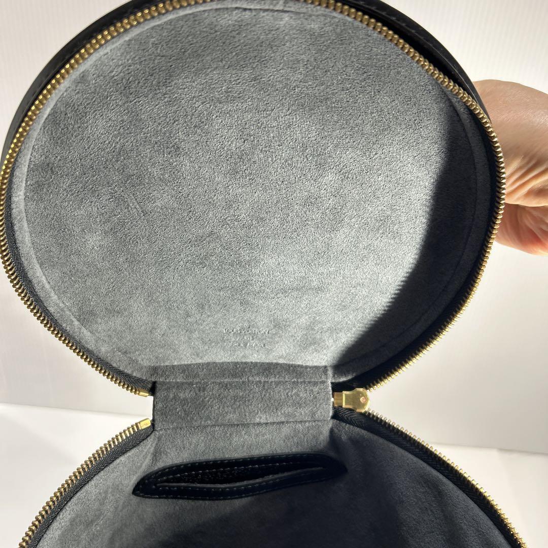 Louis Vuitton エピレザー バッグ　カンヌ