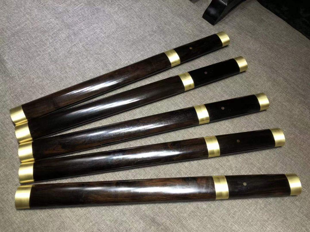 黒檀手作り銅包みT 10焼刃血槽版唐直刀古兵器 武具　刀装具　日本刀　模造刀 黒檀手作り銅包みT 10焼刃血槽版唐直刀古兵器 武具 刀装具 日本