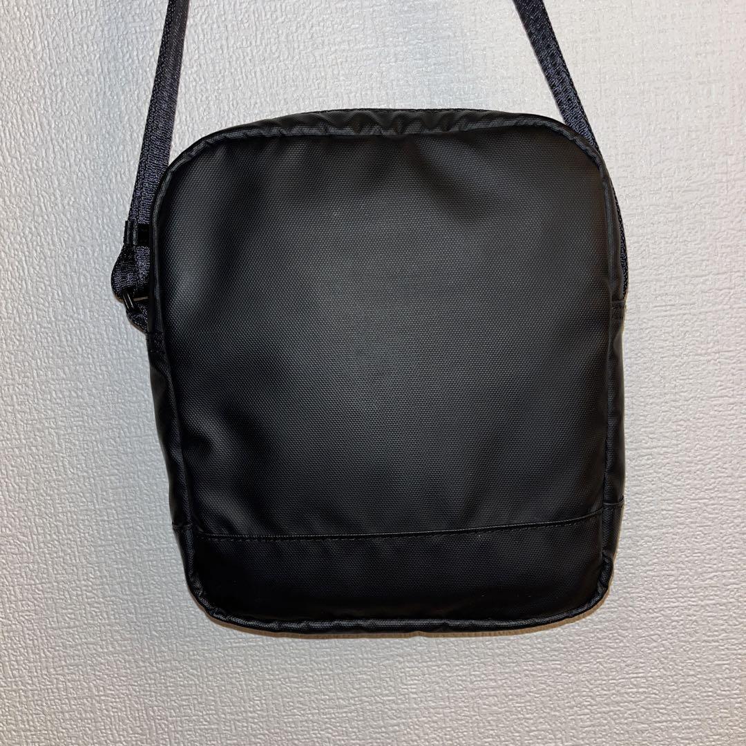 アルマーニエクスチェンジ ショルダーバッグ サコッシュ 黒
