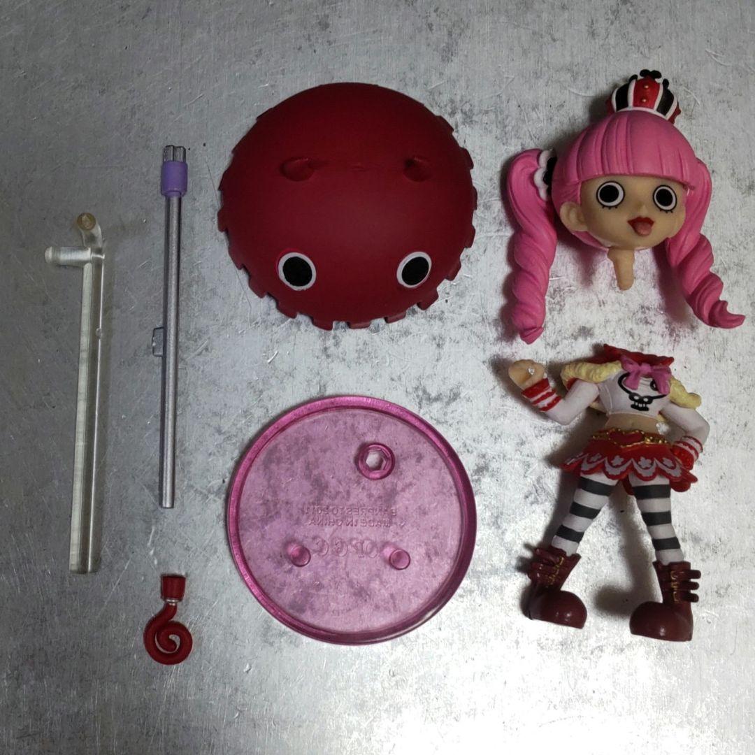 ONE PIECE ペローナ ワールドコレクタブルフィギュア 華 - メルカリ