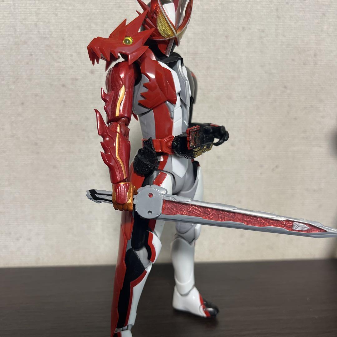 S.H.フィギュアーツ　セイバー　ジオウ