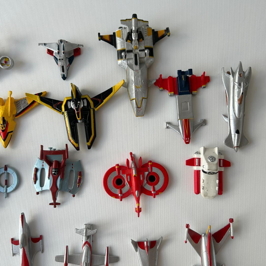 ウルトラマン バンダイ 円谷プロ おもちゃ　乗り物