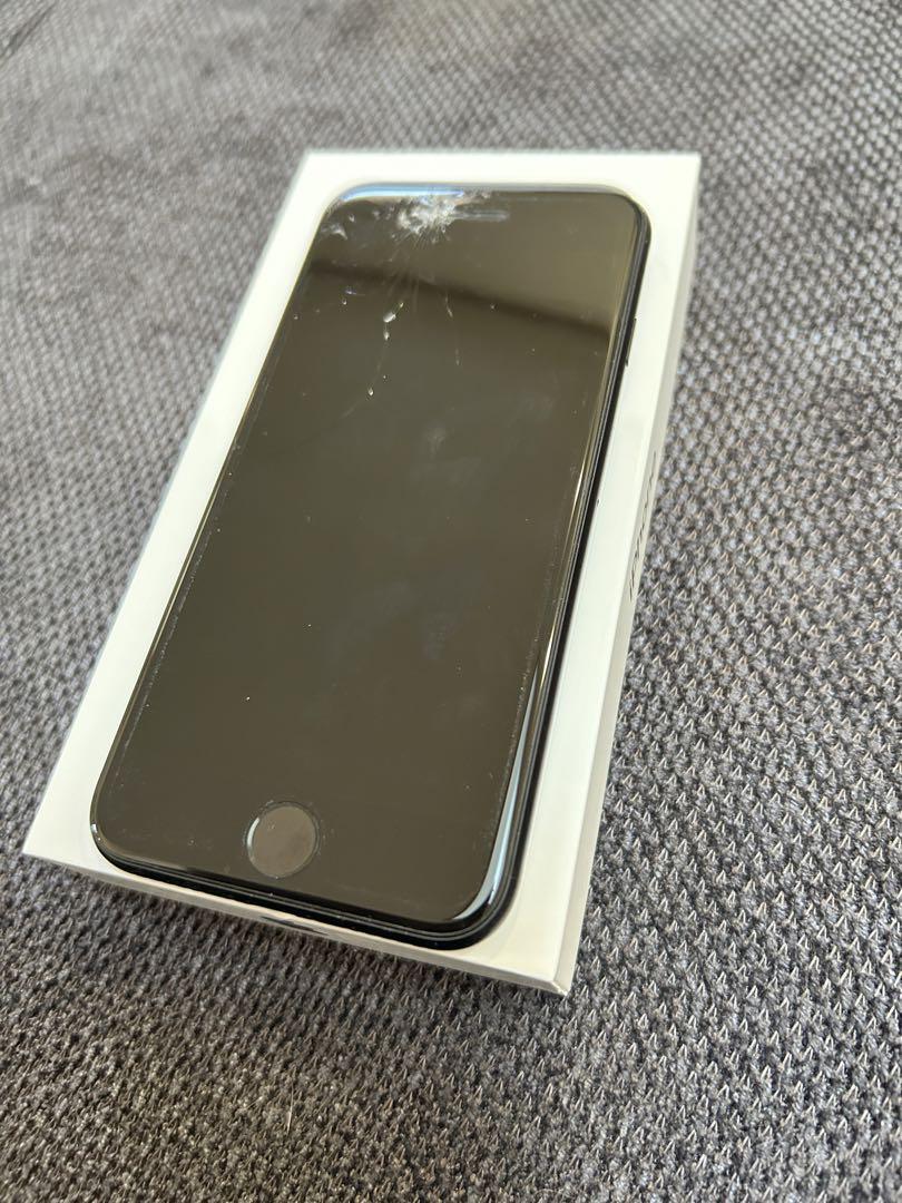 iPhone SE 第2世代 (SE2) ブラック 64 GB Softbankアウトレッ