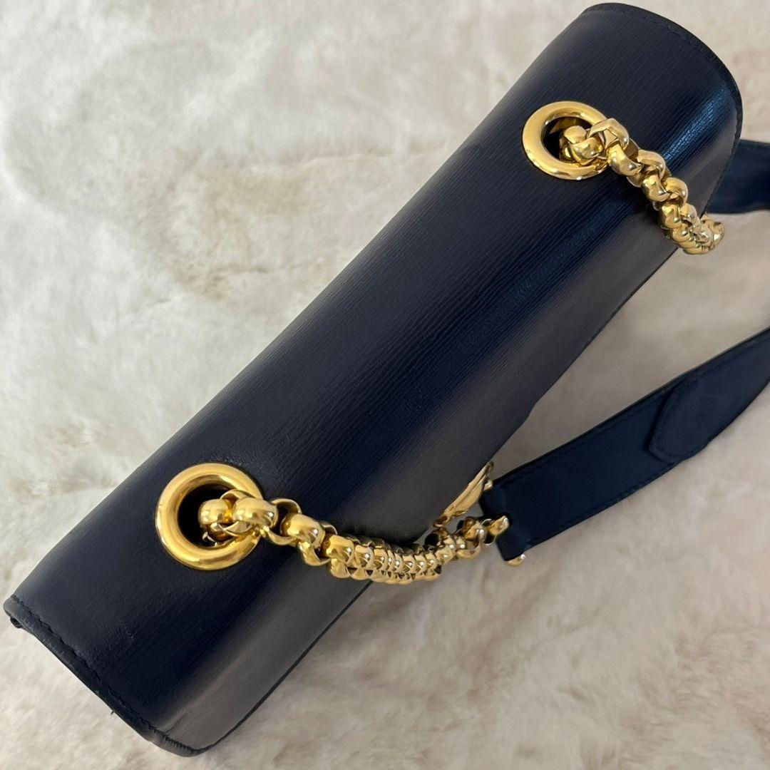 クロエ メタルロゴ チェーンショルダーバッグ Chloe ビンテージ チェーン ショルダーバッグ レザー メタルロゴ