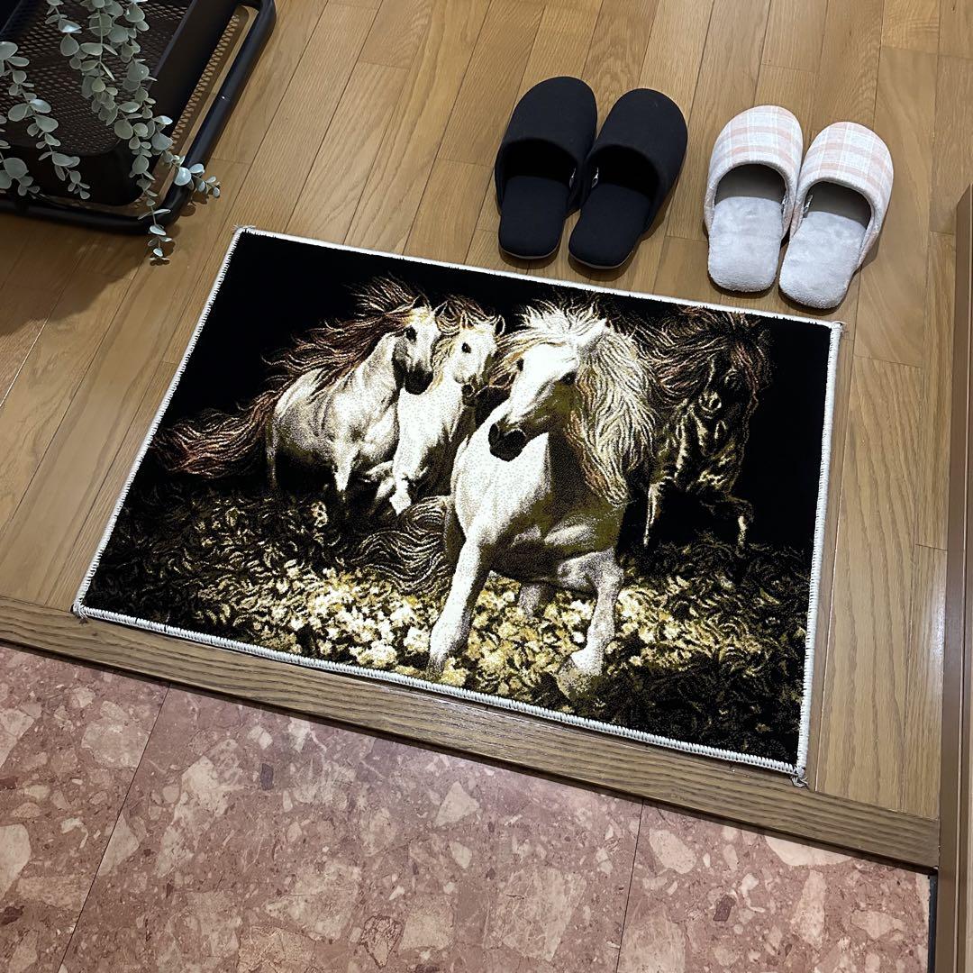 新品未使用】絵画風絨毯 カーペット 玄関用 馬 玄関 廊下 絵画 新品未使用】絵画風絨毯 カーペット 玄関用 馬 玄関 廊下 絵画