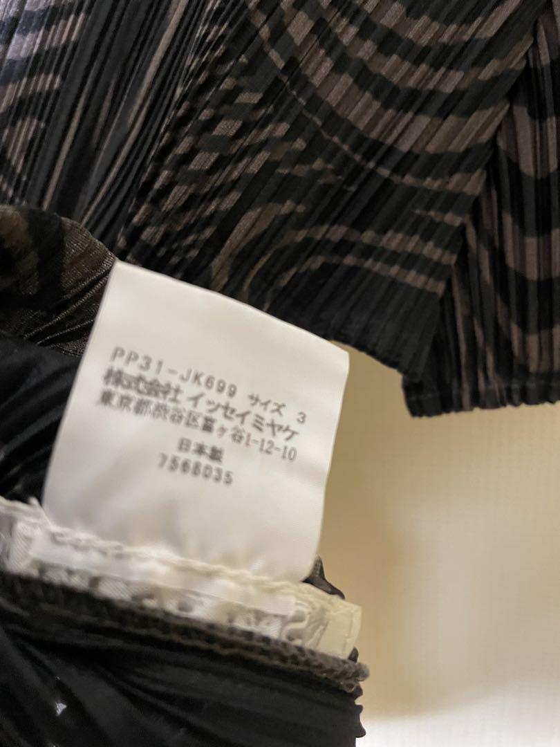 PLEATS PLEASE イッセイミヤケ　 デザインカットソー