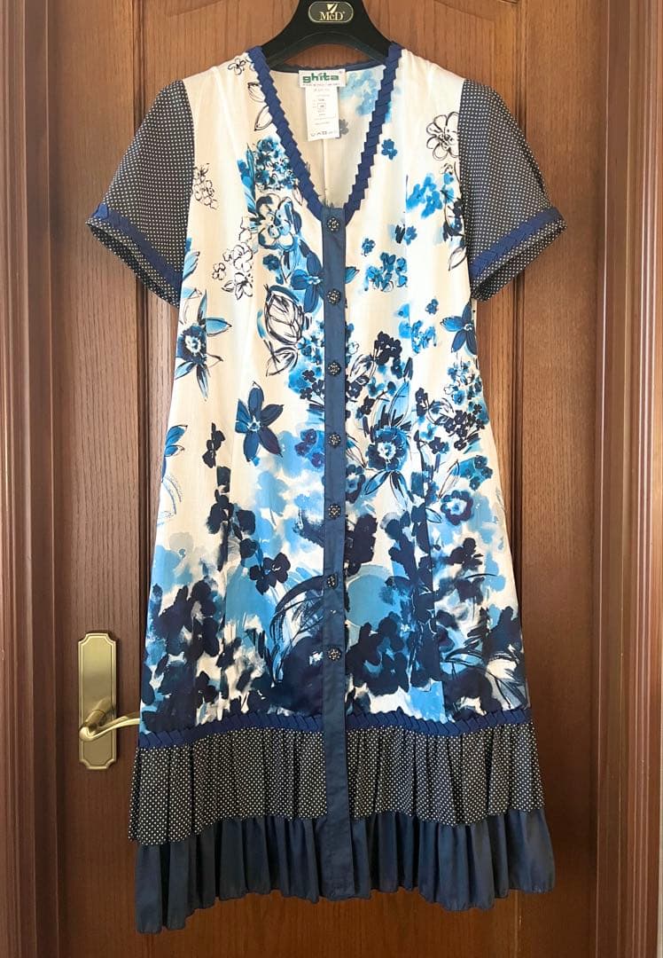 イタリア製ワンピース ブルー 花柄 フリル 綿100% 大きいサイズ46 イタリア製ワンピース ブルー 花柄 フリル 綿100% 大きいサイズ46