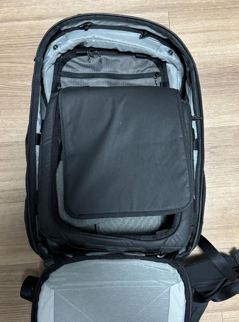 Peak Design トラベル バックパック45L+カメラキューブ ミディアム 画像3