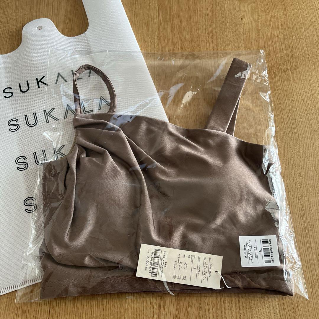 SUKALA 新品 Sシャインストレッチアシンメトリーブラトップ 新品 SUKALA シャインストレッチアシンメトリーブラトップ ヨガ